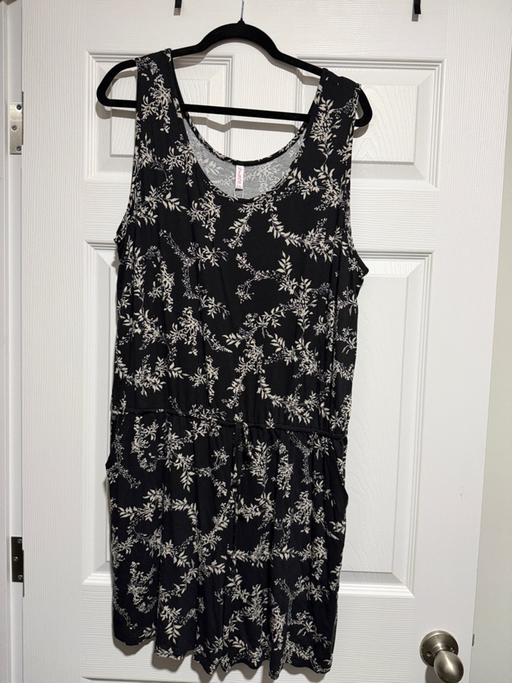 Black Floral Sleeveless Casual romper